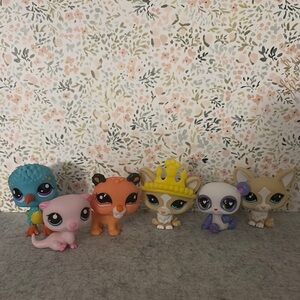 LPS Lot of 6 Figurines